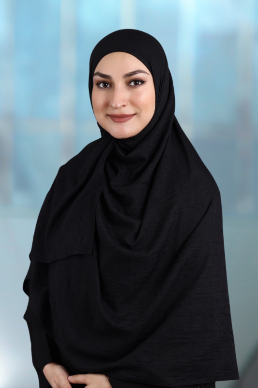 gulsun standing