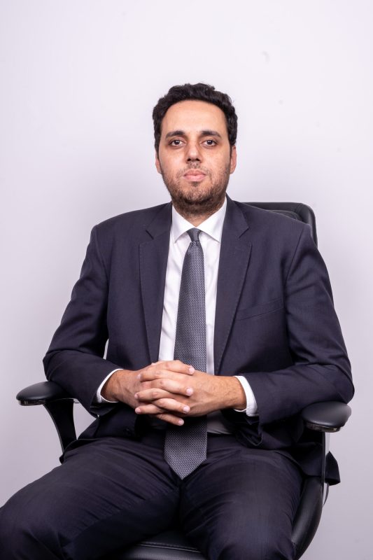 mohamed elgazzar sitting